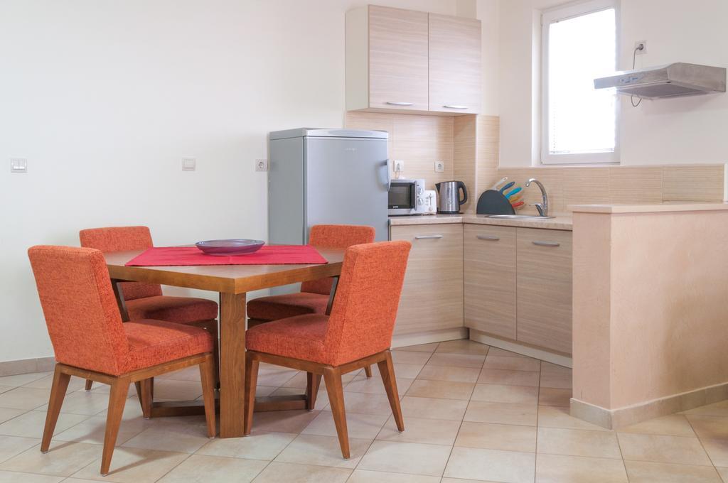 Apartments Lila Aurea Petrovac Δωμάτιο φωτογραφία