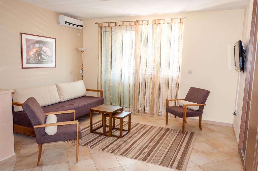 Apartments Lila Aurea Petrovac Δωμάτιο φωτογραφία